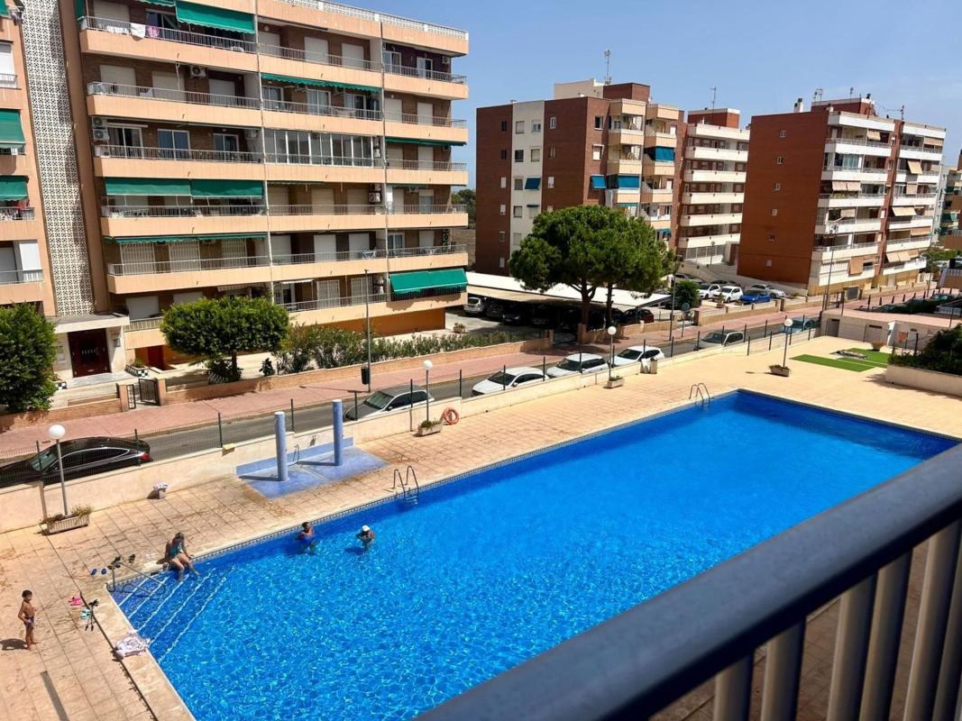 Продажа квартиры на Piso en Avenida de las Olas, Punta Prima, Torrevieja, Торревьеха
photo 1