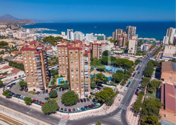 Venta de piso en Piso en Avenida Ausiàs March, Campello Playa, El Campello, El Campello
 photo 2