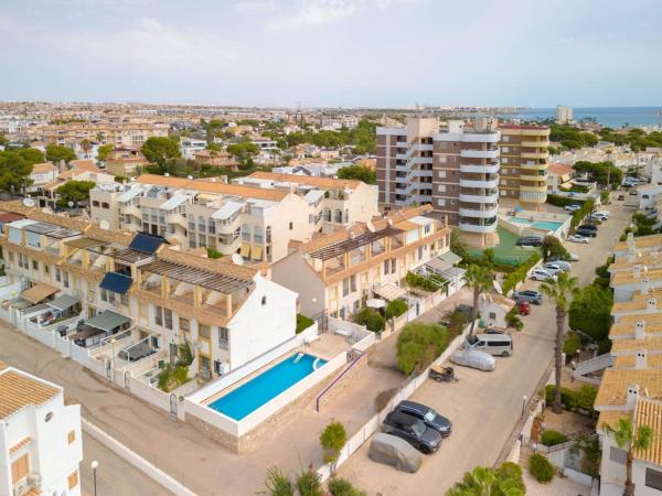 Chalet pareado en Calle Mayor, La Zenia, Orihuela photo 1