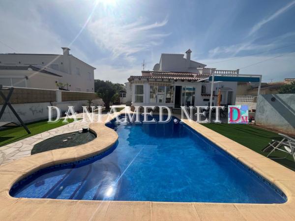 Chalet independiente en venta en Casa o chalet en Els Poblets, Els Poblets
 photo 1