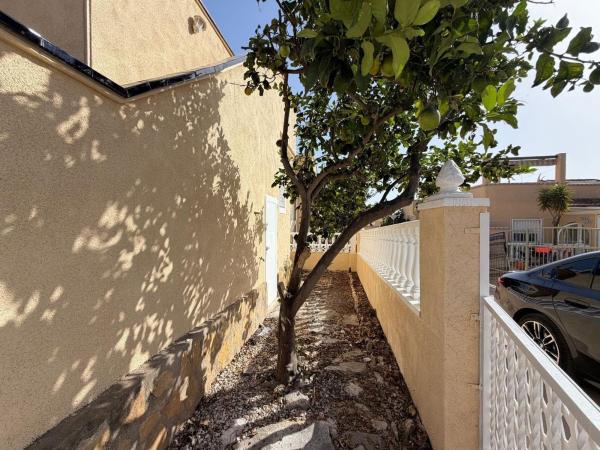 Chalet adosado en Calle Barlovento, Miramar - Torre del Moro, Torrevieja photo 3