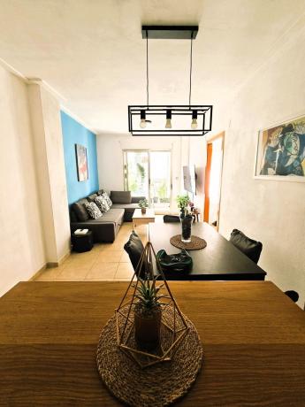 Sprzedaż mieszkania w Piso en Calle Campoamor, 25, Puerto Deportivo, Torrevieja, Torrevieja
photo 1