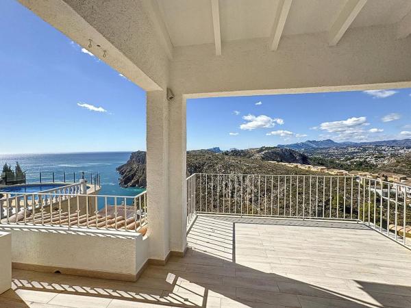Independent chalet for sale in Casa o chalet en Calle Palmeras, 55, Cumbre del Sol, Benitachell, Benitachell
 photo 2