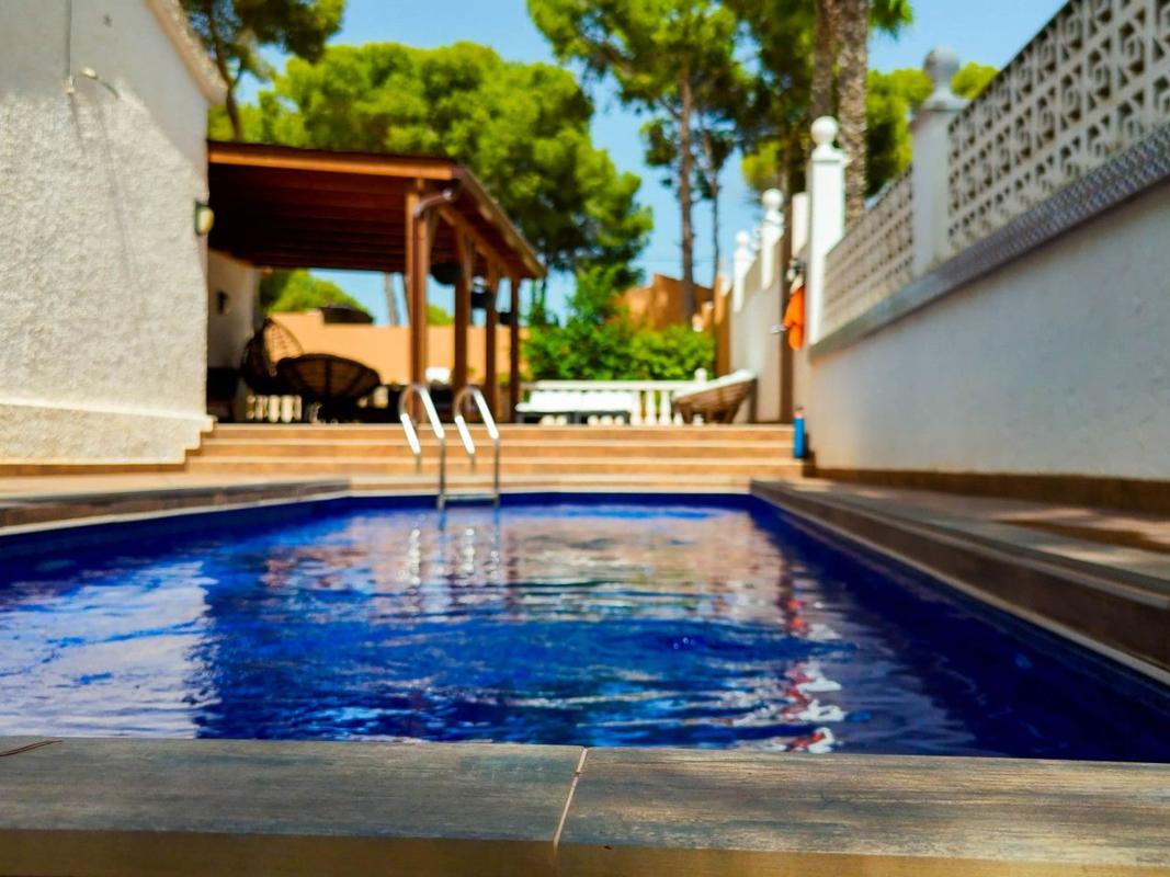 Sale of independent chalet in Casa o chalet en Calle Albaricoquero, Pinar de Campoverde, Pilar de la Horadada, Pilar de la Horadada
photo 4