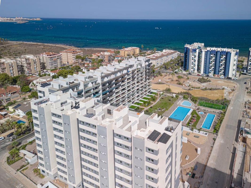 Venta de piso en Piso en Avenida de las Olas, Punta Prima, Torrevieja, Torrevieja
photo 1