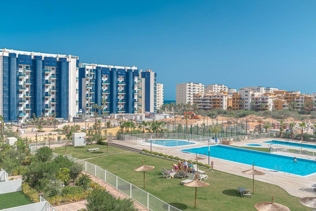Venta de piso en Piso en Avenida de las Olas, Punta Prima, Torrevieja, Torrevieja
photo 2