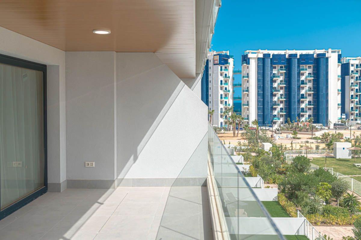 Venta de piso en Piso en Avenida de las Olas, Punta Prima, Torrevieja, Torrevieja
photo 3