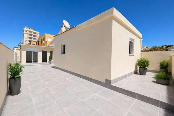 Chalet adosado en Matilde Peñaranda, Nueva Torrevieja, Torrevieja photo 2