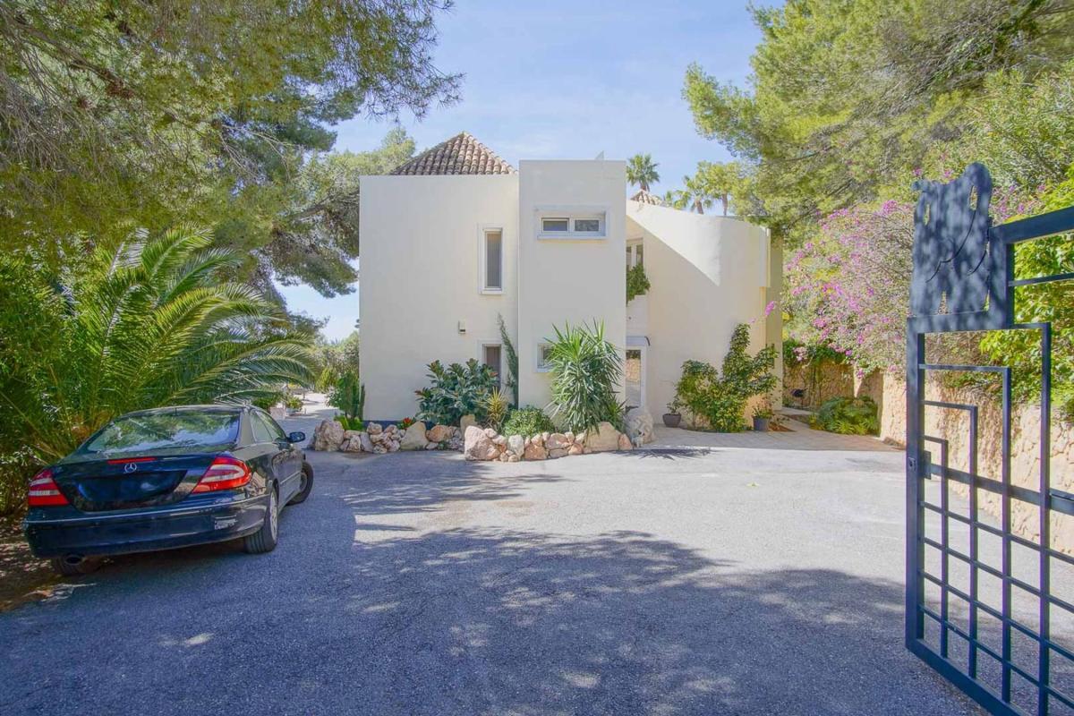 Properties for sale and rent in Spain photo 4