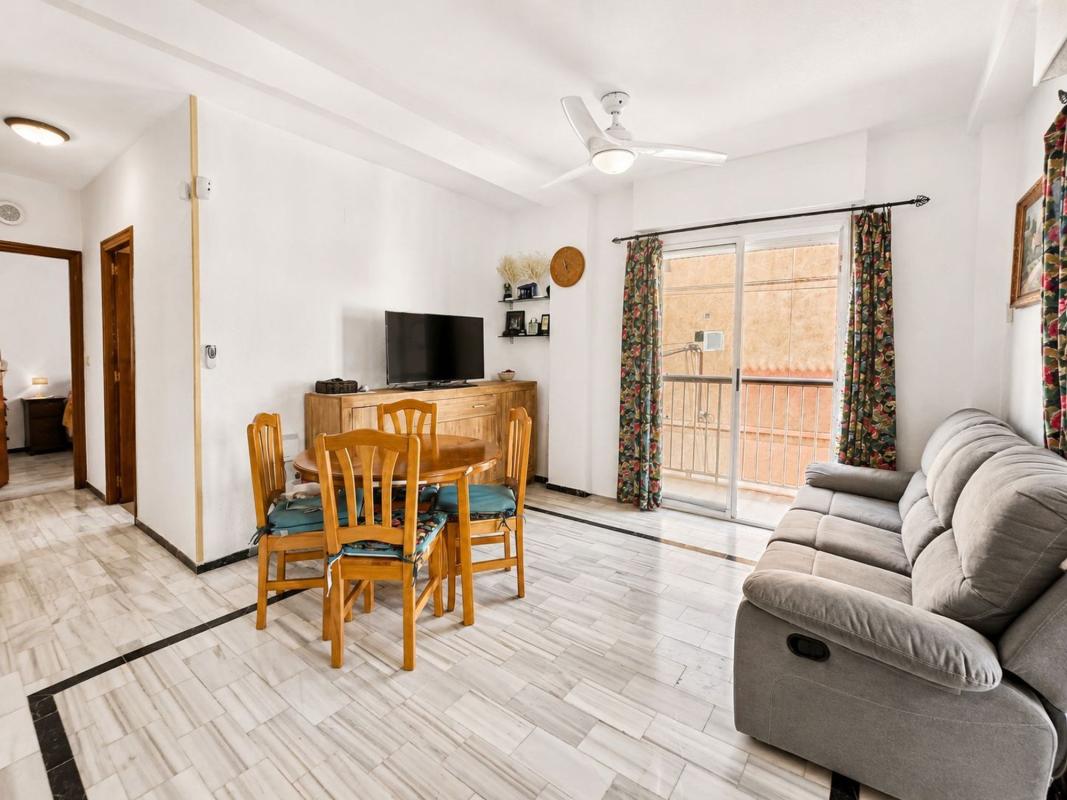 Venta de piso en Piso en Antonio Gil-mata, Gaspar Perrelló, Torrevieja, Torrevieja
photo 2