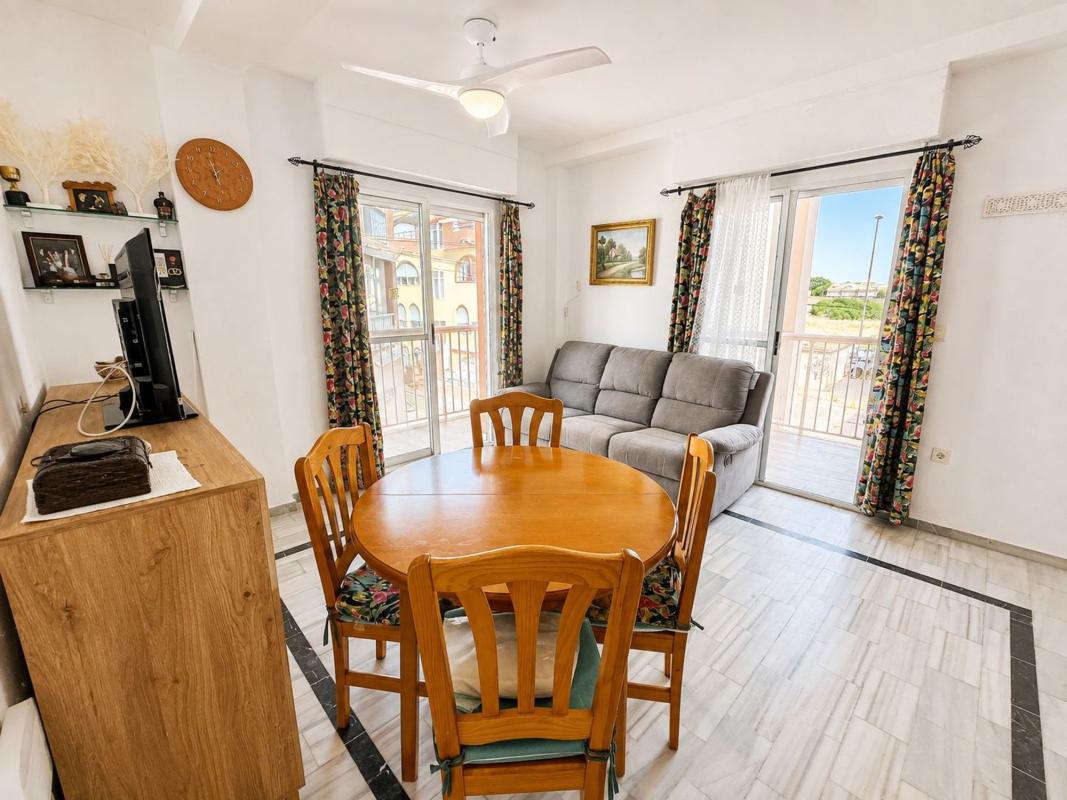 Venta de piso en Piso en Antonio Gil-mata, Gaspar Perrelló, Torrevieja, Torrevieja
photo 3