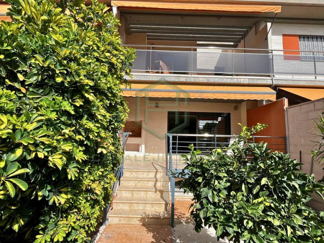 Sale of townhouse in Chalet adosado en Salafranca, Salafranca - Lloixa, San Juan de Alicante , San Juan de Alicante photo 2