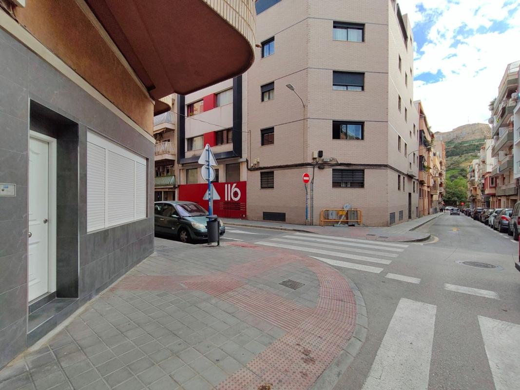 Sprzedaż mieszkania w Piso en Calle de San Carlos, Carolinas Bajas, Alicante / Alacant, Alicante / Alacant
photo 3