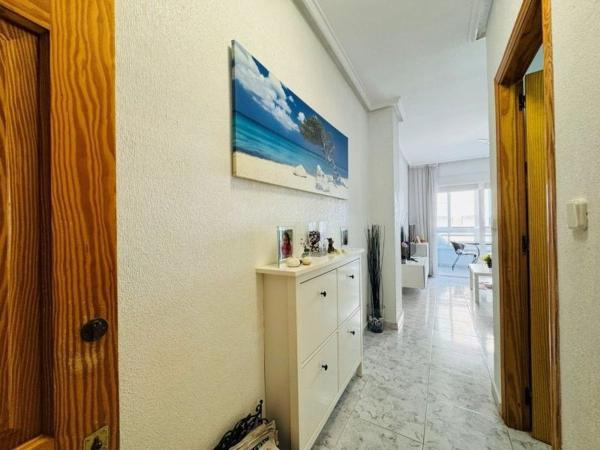 Venta de piso en Piso en Calle Adriano, Gaspar Perrelló, Torrevieja, Torrevieja
 photo 3