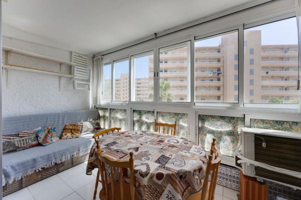Venta de piso en Piso en Avenida Suecos, 26, Los Europeos, Torrevieja, Torrevieja
thumbnail 2