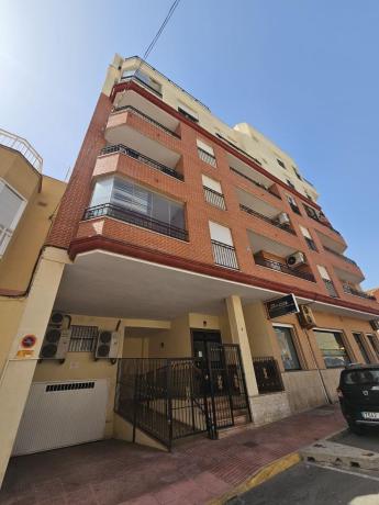 Sprzedaż mieszkania w Piso en Calle Migdia, Zona Pueblo, Guardamar del Segura, Guardamar del Segura
photo 1