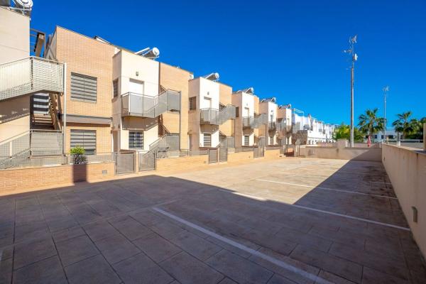 Sale of flat in Piso en Calle Parque Antonio Gálvez s/n, Torre de la Horadada, Pilar de la Horadada, Pilar de la Horadada
thumbnail 2