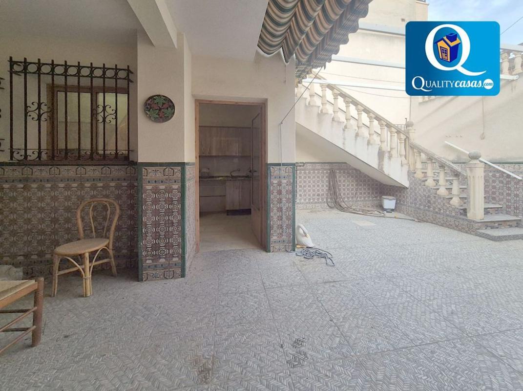 Sprzedaż niezależnego domku jednorodzinnego w Casa o chalet en Centro, Mutxamel, Mutxamel photo 1