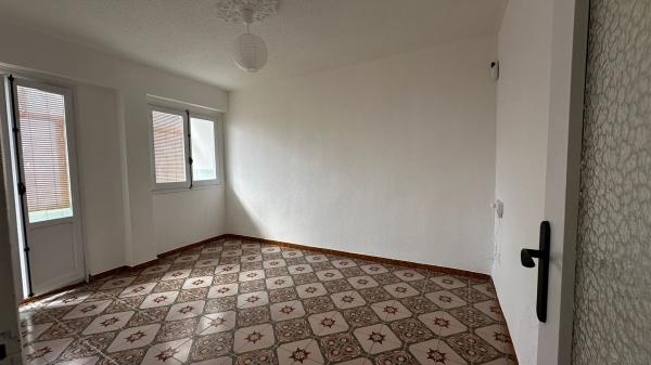 Venta de piso en Piso en Calle Aragó, Petrer, Petrer
thumbnail 3