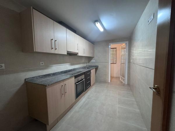Sprzedaż mieszkania w Piso en Calle Santiago, 79, Centro, San Vicente del Raspeig, San Vicente del Raspeig
photo 1