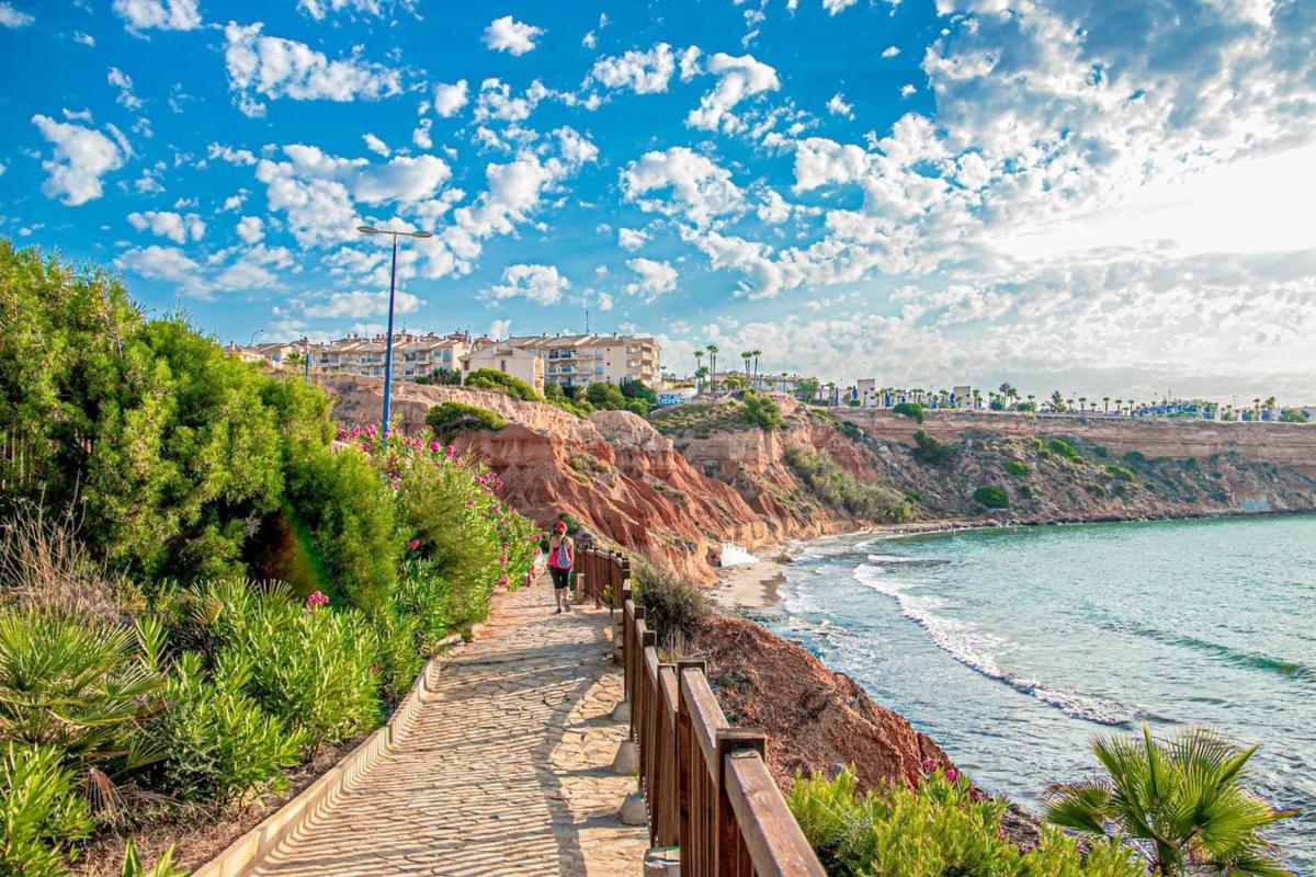 Properties for sale and rent in Spain photo 4