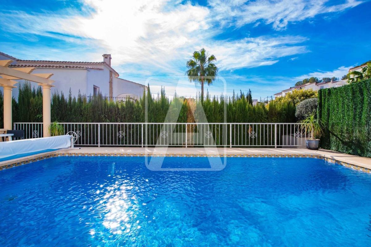 Properties for sale and rent in Spain photo 2