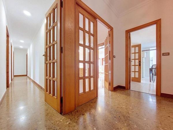 Продажа квартиры на Piso en Calle de Fora Mur, 8, Centro Urbano, Denia, Дения
thumbnail 2
