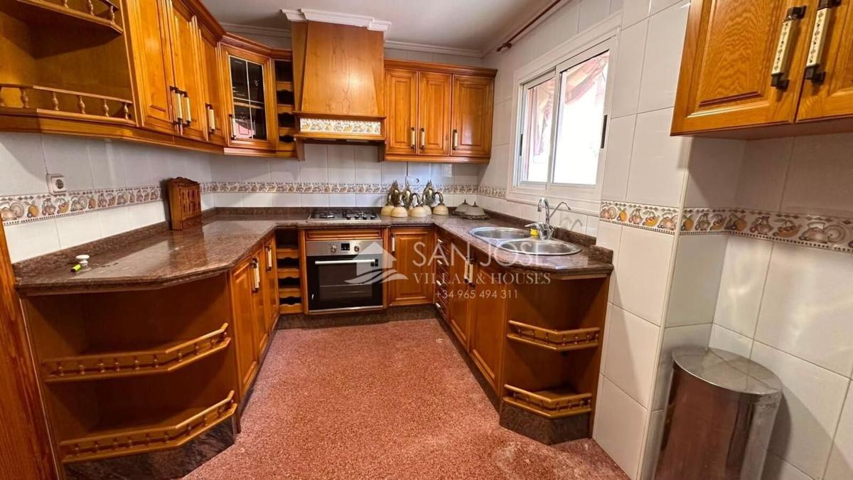 Недвижимость на продажу и в аренду в Испании photo 2