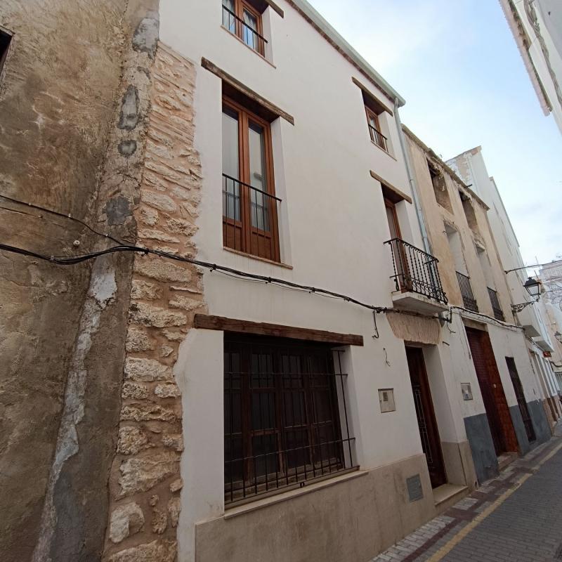 Properties for sale and rent in Spain photo 2
