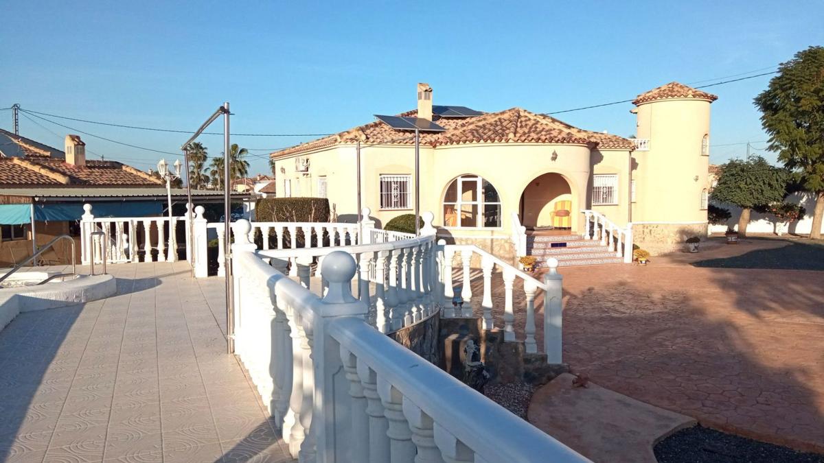 Propiedades en venta y alquiler en España photo 1