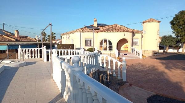 Casa o chalet independiente en Catral photo 1