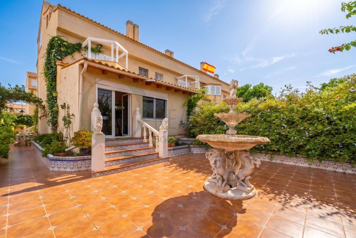 Properties for sale and rent in Spain photo 2
