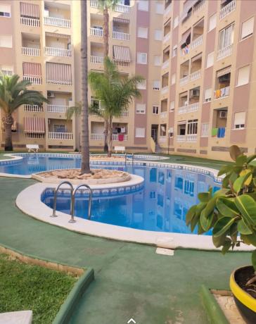 Sprzedaż mieszkania w Piso en Calle Bilbao, 23, Parque de las Naciones, Torrevieja, Torrevieja
photo 1