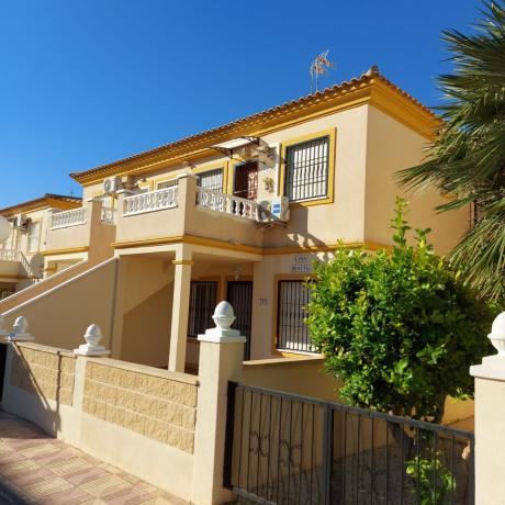 Sprzedaż mieszkania w Piso en Playa Flamenca, Orihuela, Orihuela
photo 1