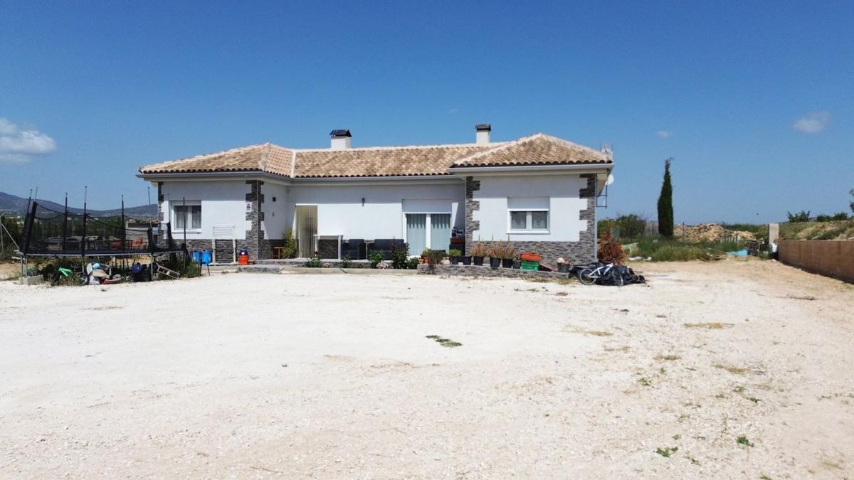 Продажа отдельного шале в Casa o chalet en Pinoso, Пиносo photo 3