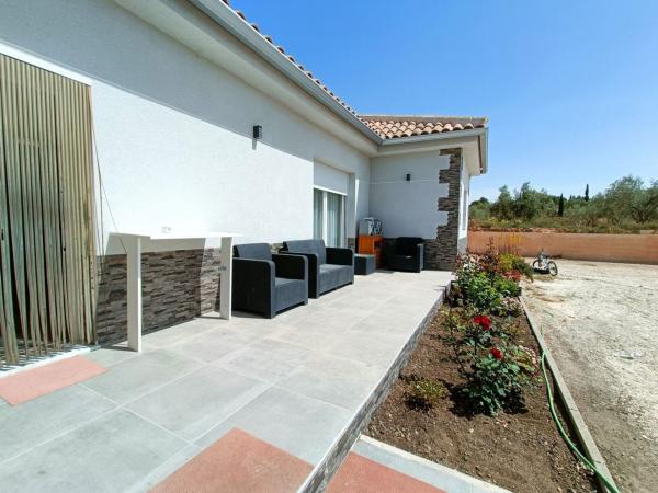 Частный шале на продаже в  Casa o chalet en Pinoso, Пиносo photo 4