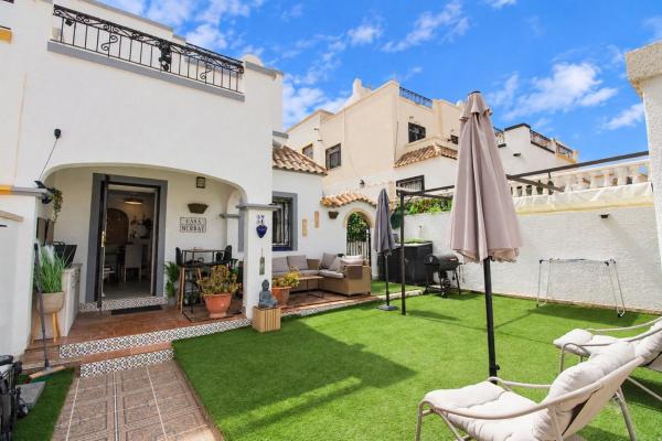 Chalet adosado en Zona Lago - Los Almendros, Orihuela photo 1