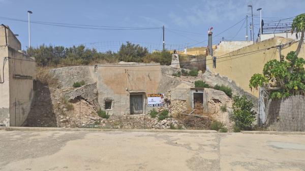 Terreno en Calle Llorens, Crevillente photo 3