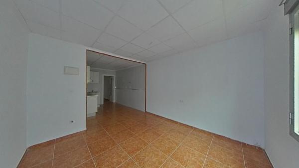 Продажа квартиры на Piso en Calle Antonio Pascual Quiles, Pont Nou-Corazón de Jesús, Elche / Elx, Эльче / Эльх
thumbnail 2