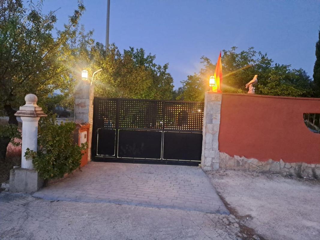 Propiedades en venta y alquiler en España photo 2