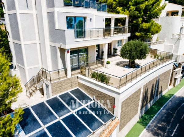 Частный шале на продаже в Casa o chalet en Altea Hills, Altea, Алтея thumbnail 1