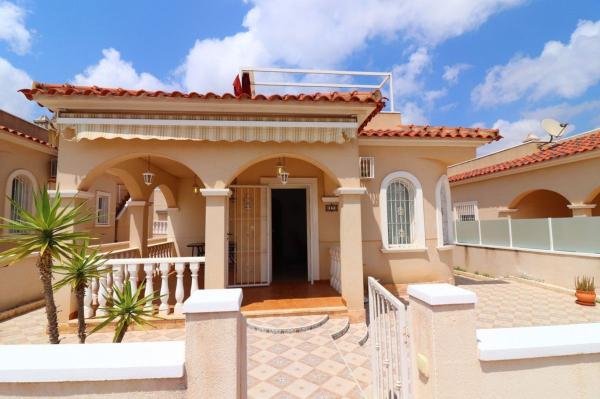 Casa o chalet independiente en Los Montesinos thumbnail 2