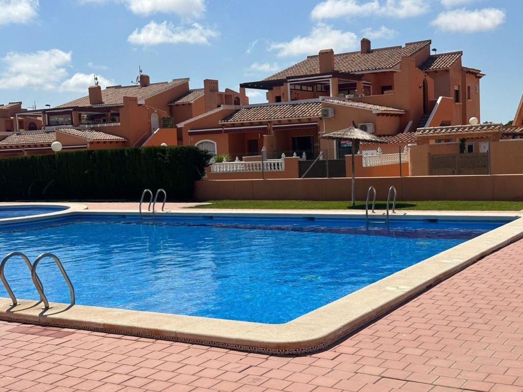 Venta de piso en Piso en Parque de las Naciones, Torrevieja, Torrevieja
photo 3