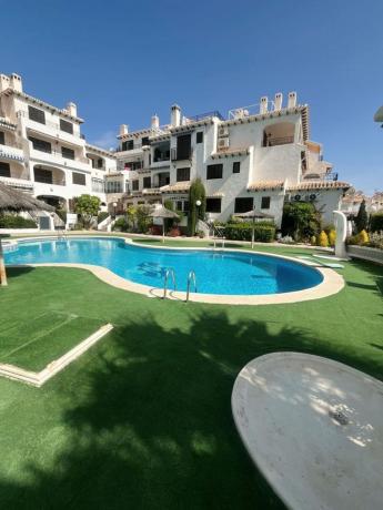 Sprzedaż mieszkania w Piso en Cabo Roig, Orihuela, Orihuela
photo 1