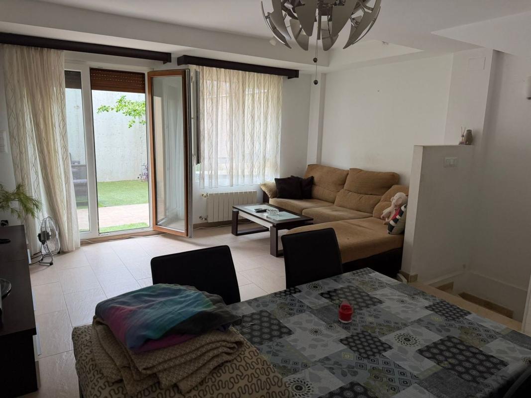 Sale of townhouse in  Chalet adosado en Calle Cavall Bernat, Barri Zona Nord, Alcoy / Alcoi , Alcoy photo 5