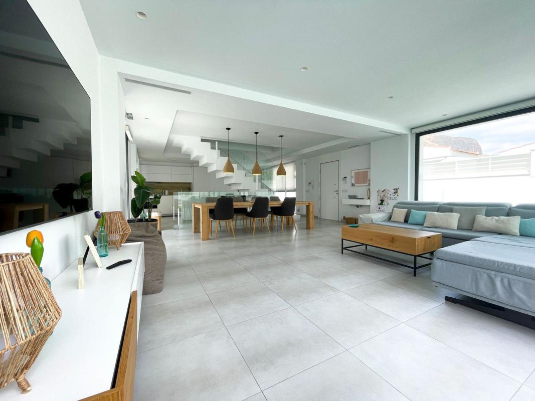 Properties for sale and rent in Spain photo 5
