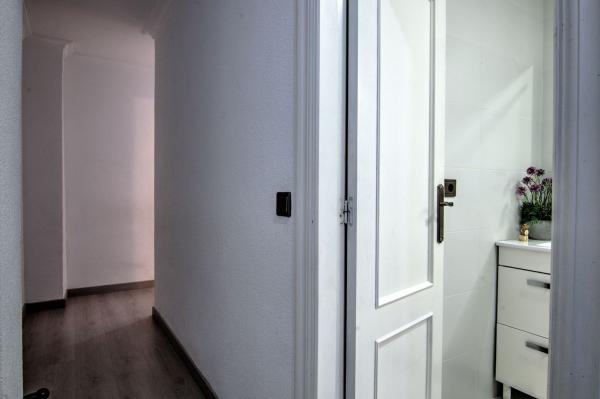 Продажа квартиры на Piso en Calle Antonio Pascual Quiles, Reina Victoria-Miguel Hernández, Elche / Elx, Эльче / Эльх
thumbnail 2