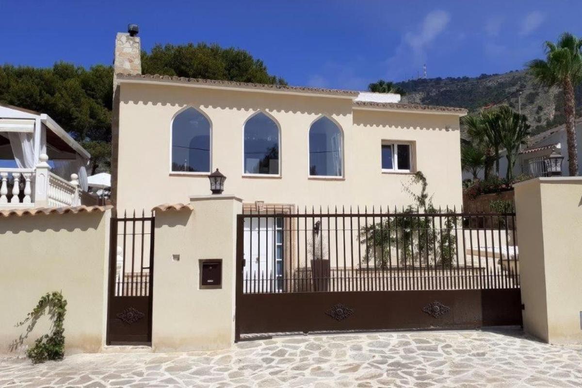 Sprzedaż niezależnego domku jednorodzinnego w Casa o chalet en Calle Tauro, L'Albir, Alfaz del Pi, Alfaz del Pi photo 2