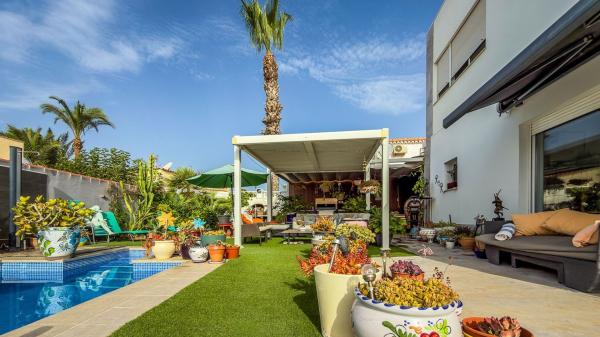 Casa o chalet independiente en Avenida Diego Ramírez Pastor, Parque de las Naciones, Torrevieja thumbnail 2