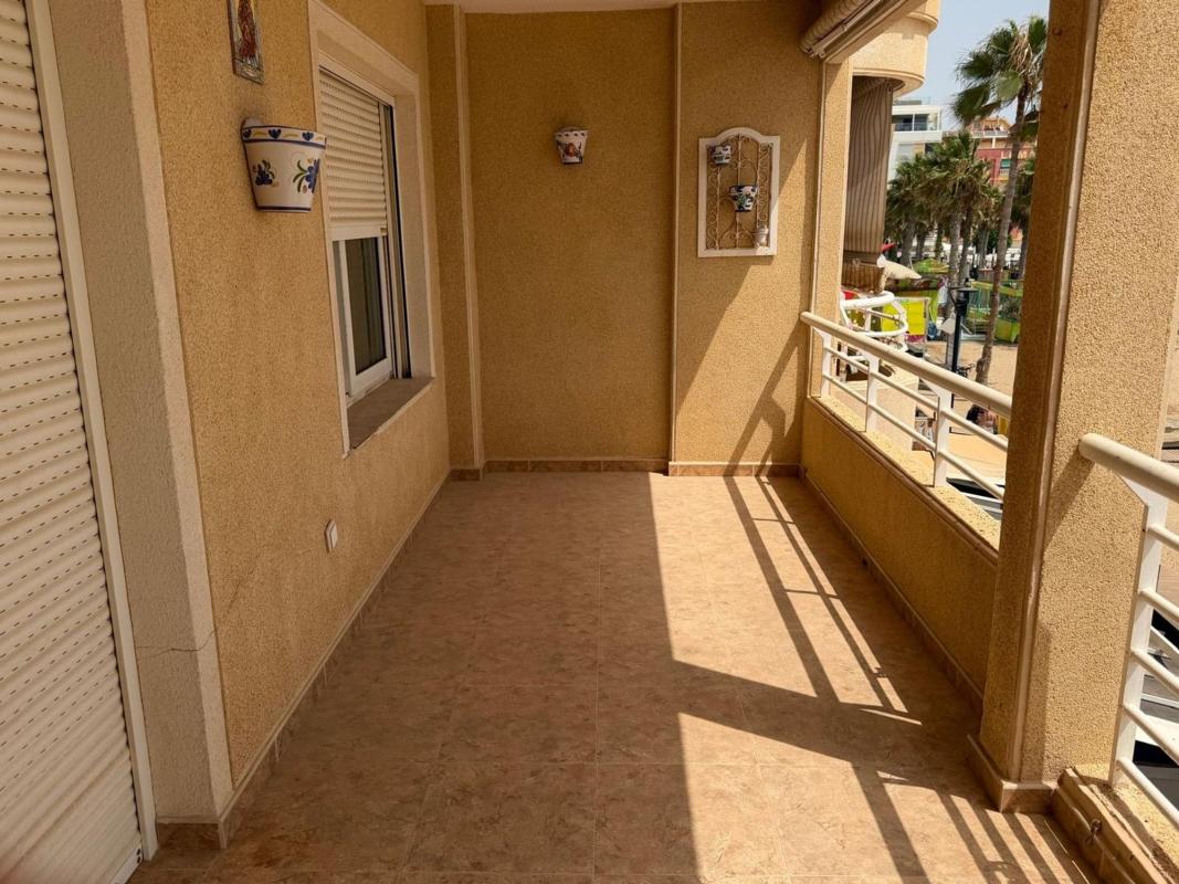 Venta de piso en Piso en Calle Mayor, Gaspar Perrelló, Torrevieja, Torrevieja
photo 2